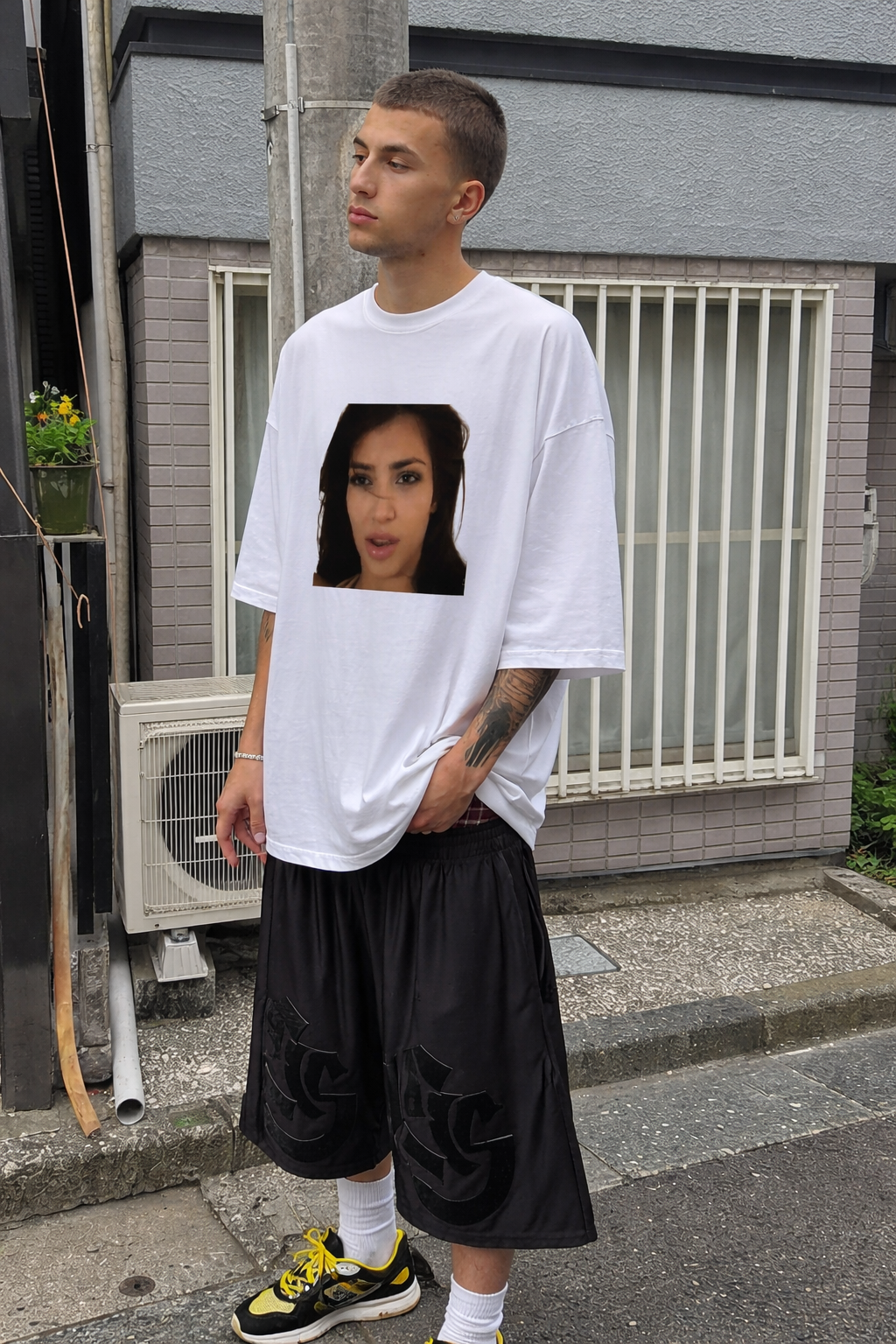 “Face of Fame“ Graphic tee